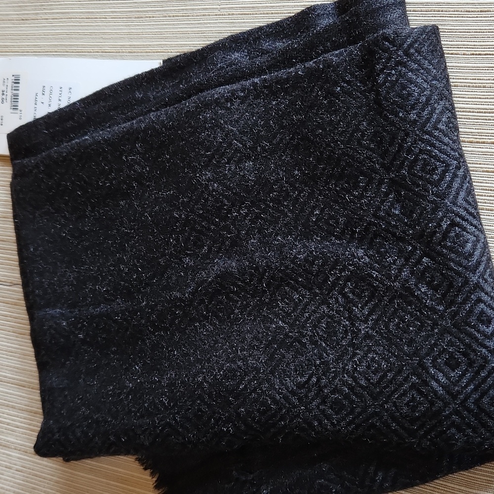 New black color, unisex Scarf